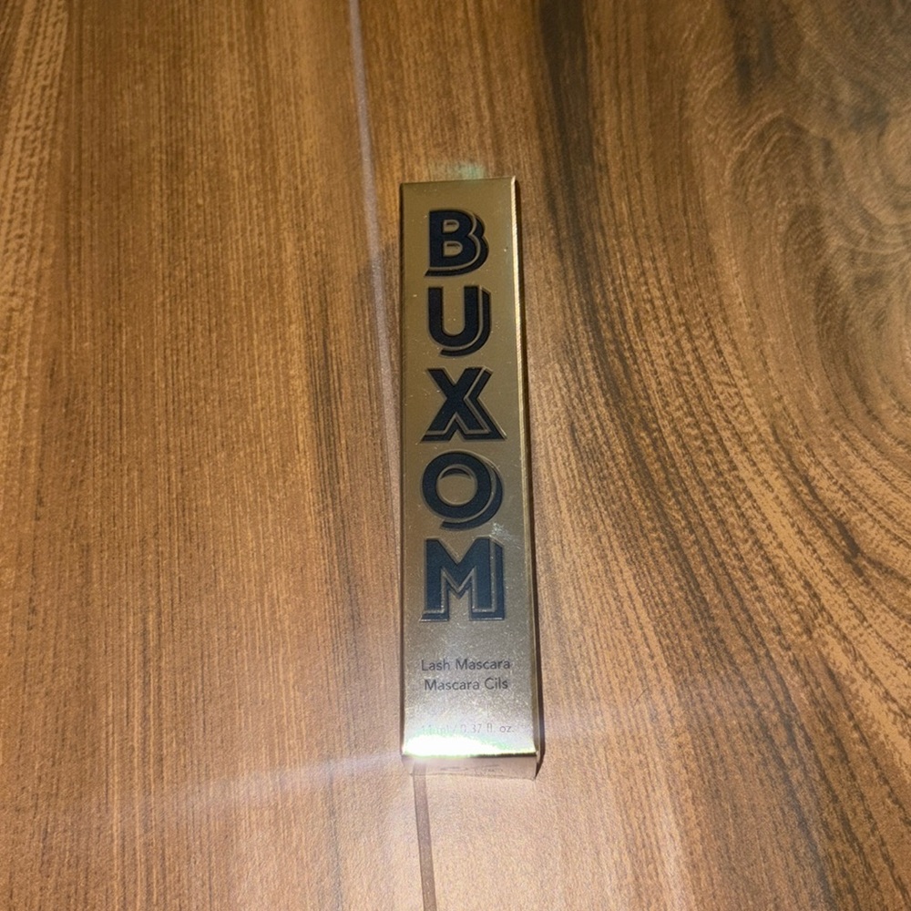 Buxom Lash Volumizing Mascara